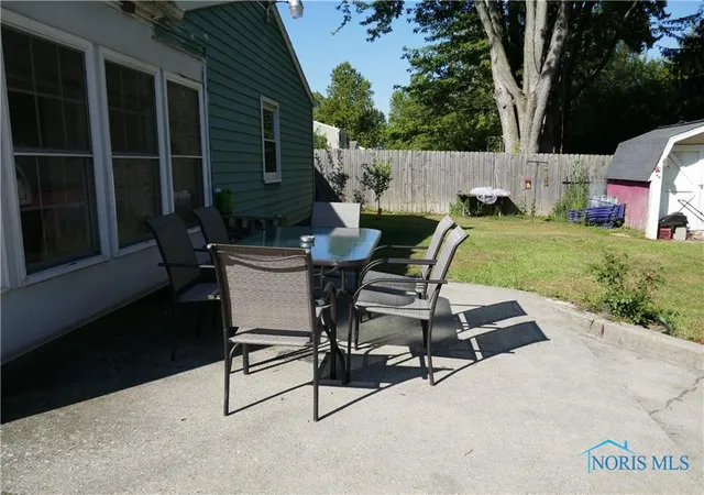 Photo 2 of Single Family Residence at 5950 E Pembridge Dr, Toledo, OH 43615 | MLS# 6135650 | | Sold on 2025-10-10