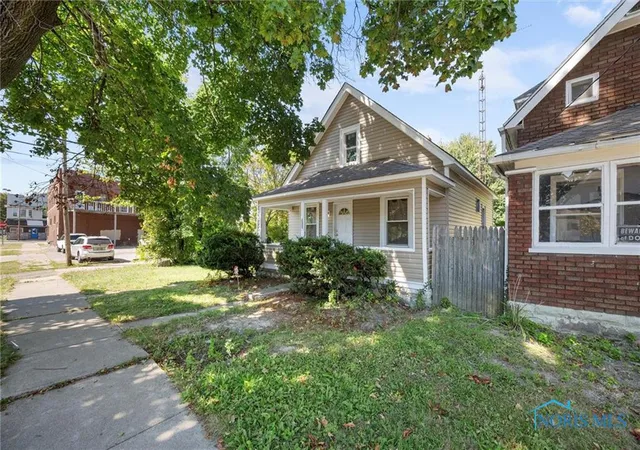 Homes for sale in Toledo, OH | 215 E Hudson St, Toledo, OH 43608 | MLS# 6135673
