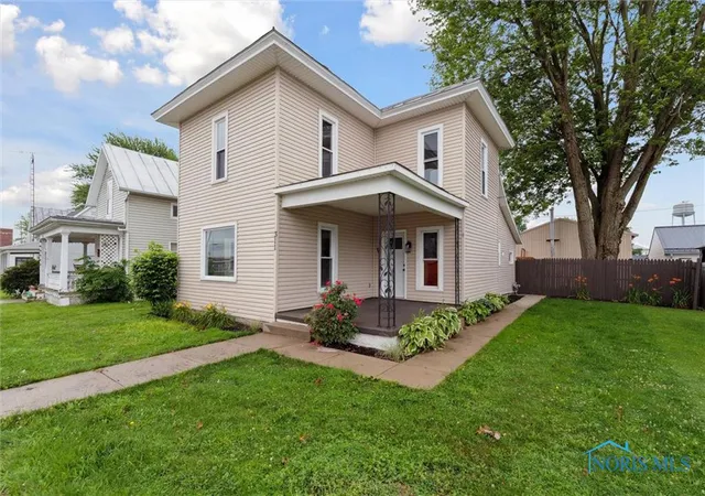 Photo 2 of Single family home for sale at 311 E Main St, Vanlue, OH 45890 | MLS# 6135815 | Listing updated on 2025-10-17