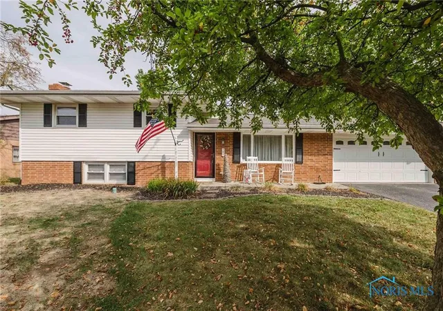 Photo 1 of Single family home for sale at 506 Hillcrest Ave, Findlay, OH 45840 | MLS# 6135548 | Listing updated on 2026-01-21