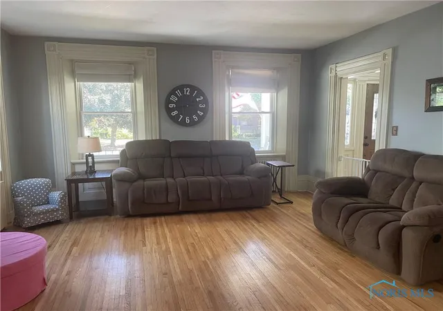 Photo 3 of Single family home for sale at 1006 Washington Ave, Findlay, OH 45840 | MLS# 6136555 | Listing updated on 2025-11-05