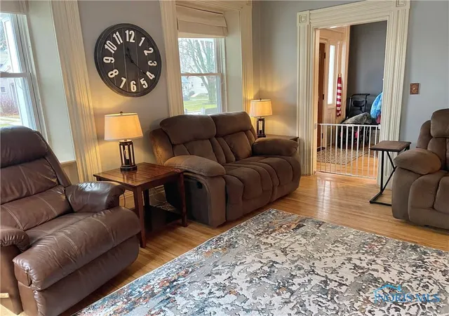 Photo 4 of Single family home for sale at 1006 Washington Ave, Findlay, OH 45840 | MLS# 6136555 | Listing updated on 2025-11-05