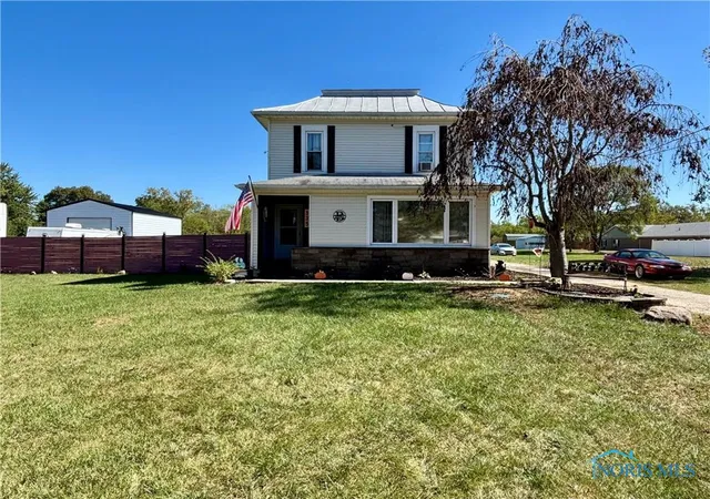 Photo 33 of Single family home for sale at 335 Windsor Ln, Gibsonburg, OH 43431 | MLS# 6136574 | Listing updated on 2025-10-14