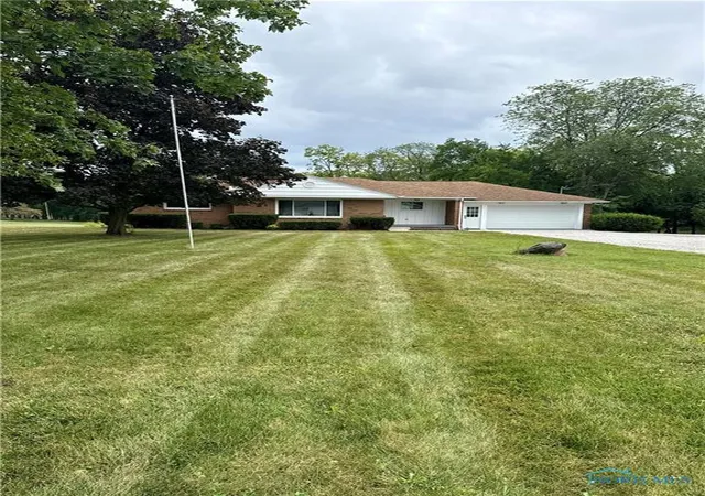 Photo 1 of Single family home for sale at 421 Parklane Dr, Woodville, OH 43469 | MLS# 6136600 | Listing updated on 2025-11-17