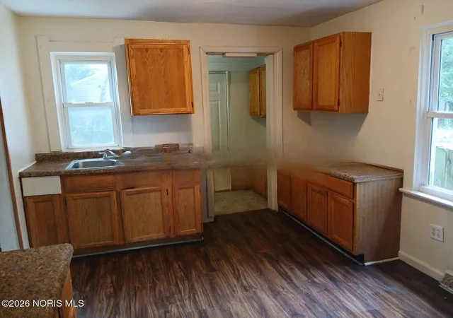 3rd image of 920 Rogers St, Toledo, OH 43605 | MLS# 6136346