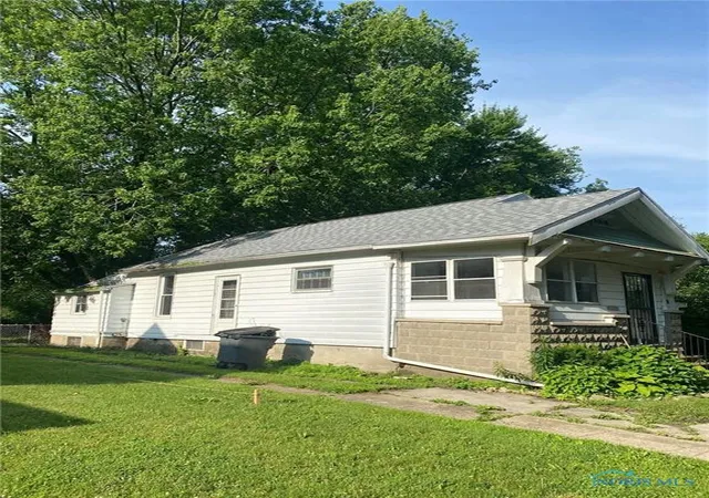 1st image of 1032 Harding Dr, Toledo, OH 43609 | MLS# 6136260