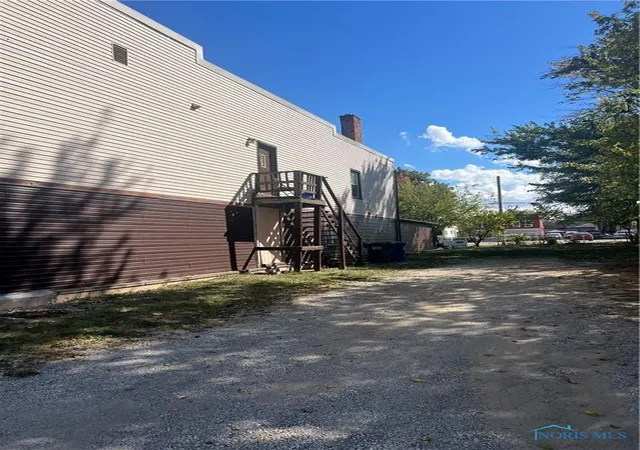 Homes for sale in Toledo, OH | 2052 Front St, Toledo, OH 43605 | MLS# 6136861