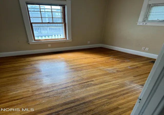 Listing Photo 5 - Condo for sale in building located at 127 University Blvd, Toledo, OH 43614