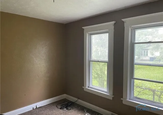 2nd image of 872 Prouty Ave, Toledo, OH 43609 | MLS# 10000027