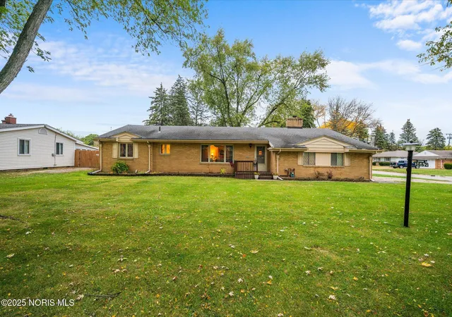 Homes for sale in Toledo, OH | 3662 Perlawn Dr, Toledo, OH 43614 | MLS# 10000179