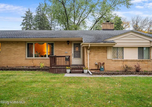Homes for sale in Toledo, OH | 3662 Perlawn Dr, Toledo, OH 43614 | MLS# 10000179