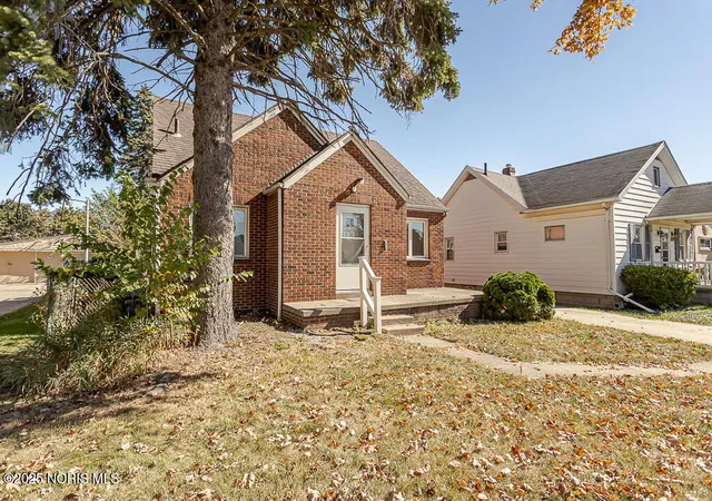 Homes for sale in Toledo, OH | 3610 Dean Ave, Toledo, OH 43608 | MLS# 10000222