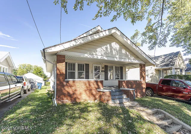 Homes for sale in Toledo, OH | 1048 Hawk St, Toledo, OH 43612 | MLS# 10000198
