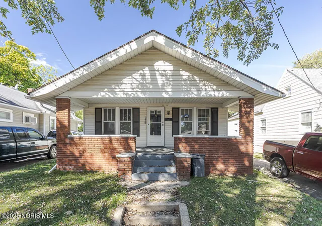 Homes for sale in Toledo, OH | 1048 Hawk St, Toledo, OH 43612 | MLS# 10000198