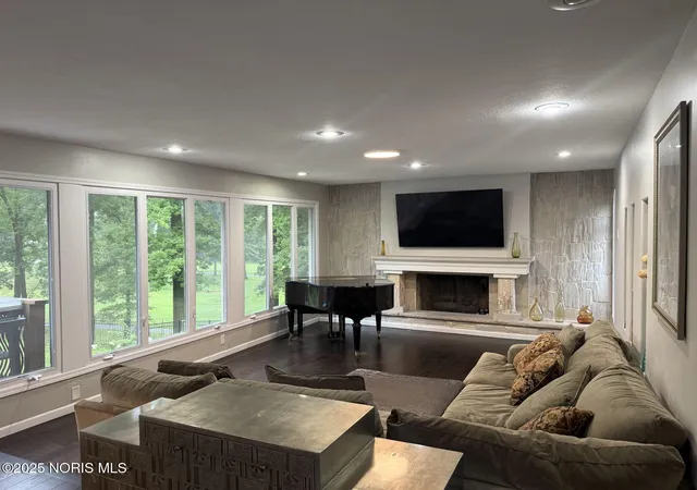 4th image of 6649 Mill Ridge Rd, Maumee, OH 43537 | MLS# 10000550