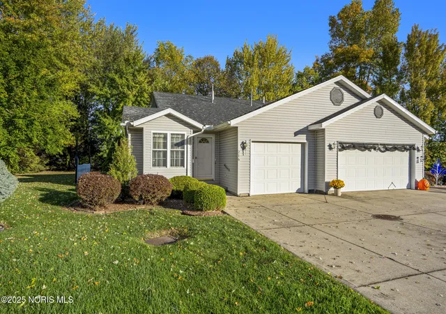 Photo 1 of Condo for sale at 216 Grand Ave, Clyde, OH 43410 | MLS# 10000397 | Listing updated on 2025-10-25