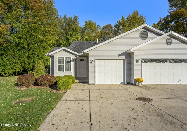 Photo 2 of Condo for sale at 216 Grand Ave, Clyde, OH 43410 | MLS# 10000397 | Listing updated on 2025-10-25