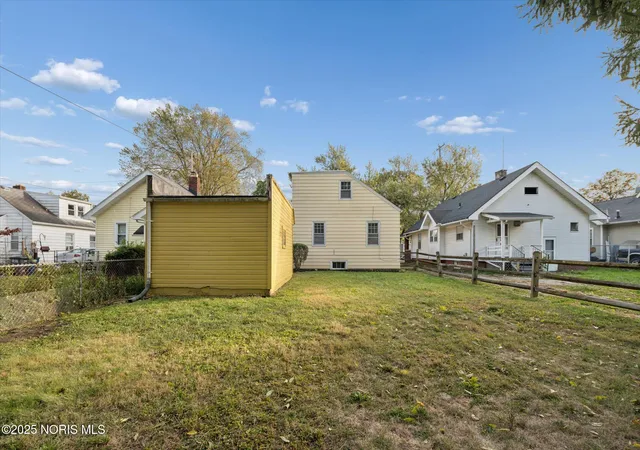 Homes for sale in Toledo, OH | 1044 Hawk St, Toledo, OH 43612 | MLS# 10000438