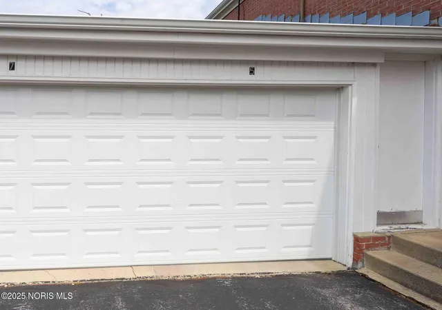 Photo 30 of Condo for sale at 1932 Queenswood Dr, Findlay, OH 45840 | MLS# 10000488 | Listing updated on 2025-12-23