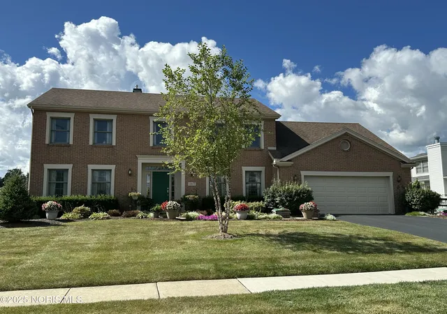 Photo 1 of Single family home for sale at 13975 Eckel Junction Rd, Perrysburg, OH 43551 | MLS# 10000576 | Listing updated on 2025-12-06