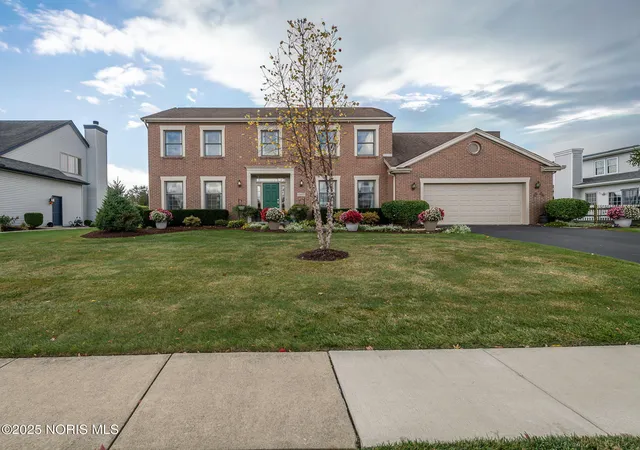 Photo 3 of Single family home for sale at 13975 Eckel Junction Rd, Perrysburg, OH 43551 | MLS# 10000576 | Listing updated on 2025-12-06