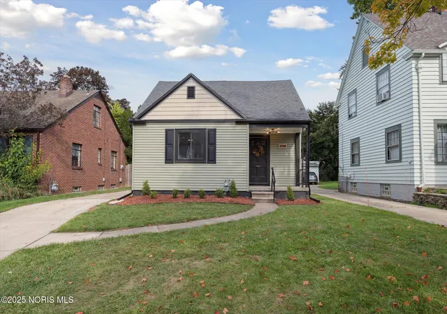 Homes for sale in Toledo, OH | 2736 Northwood Ave, Toledo, OH 43606 | MLS# 10000548