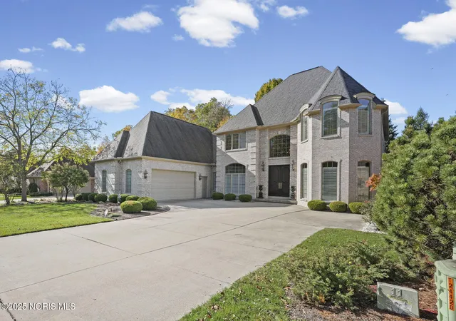 Photo 1 of Single family home for sale at 3555 Hl River Dr, Toledo, OH 43615 | MLS# 10000853 | Listing updated on 2025-12-23