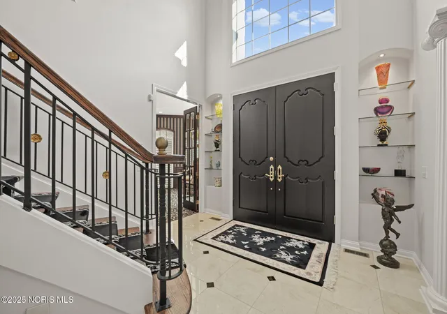 Photo 4 of Single family home for sale at 3555 Hl River Dr, Toledo, OH 43615 | MLS# 10000853 | Listing updated on 2025-12-23