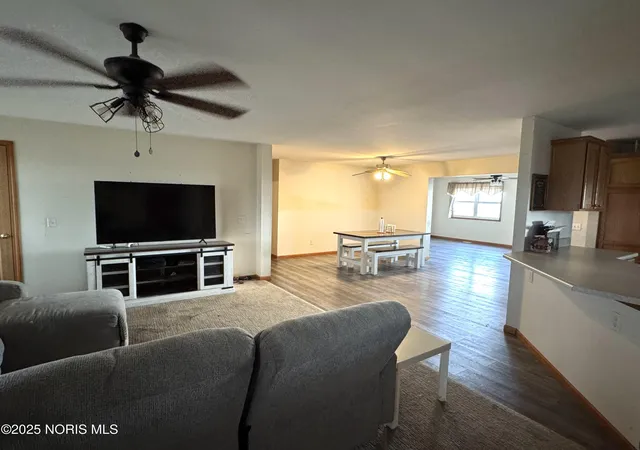 Photo 3 of Single family home for sale at 1381 County Road 5, Deshler, OH 43516 | MLS# 10000865 | Listing updated on 2026-01-09