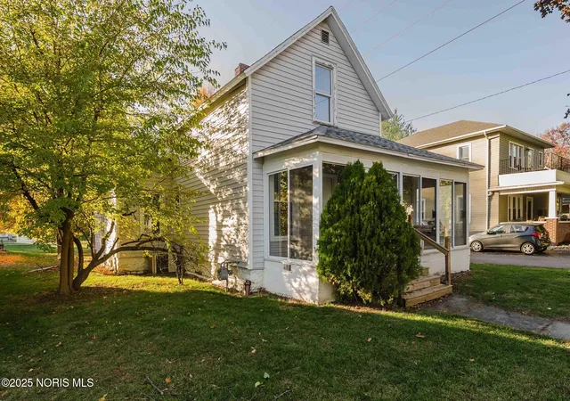 Photo 2 of Single family home for sale at 706 N Cory St, Findlay, OH 45840 | MLS# 10000869 | Listing updated on 2026-01-14