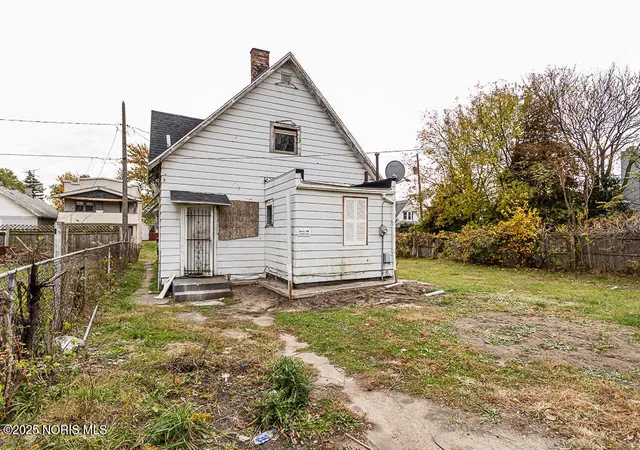 Homes for sale in Toledo, OH | 1029 Sherman St, Toledo, OH 43608 | MLS# 10000811
