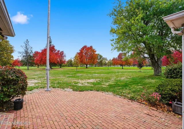 Photo 2 of Single Family Residence at 1527 South Ct, Findlay, OH 45840 | MLS# 10000888 |  | Sold on 2026-01-03