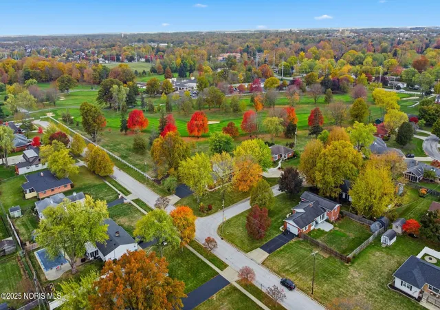 Photo 5 of Single Family Residence at 1527 South Ct, Findlay, OH 45840 | MLS# 10000888 |  | Sold on 2026-01-03