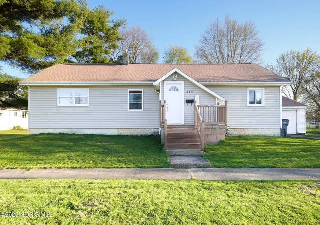 Homes for sale in Findlay, OH | 545 E Clinton Ct, Findlay, OH 45840 | MLS# 10001129