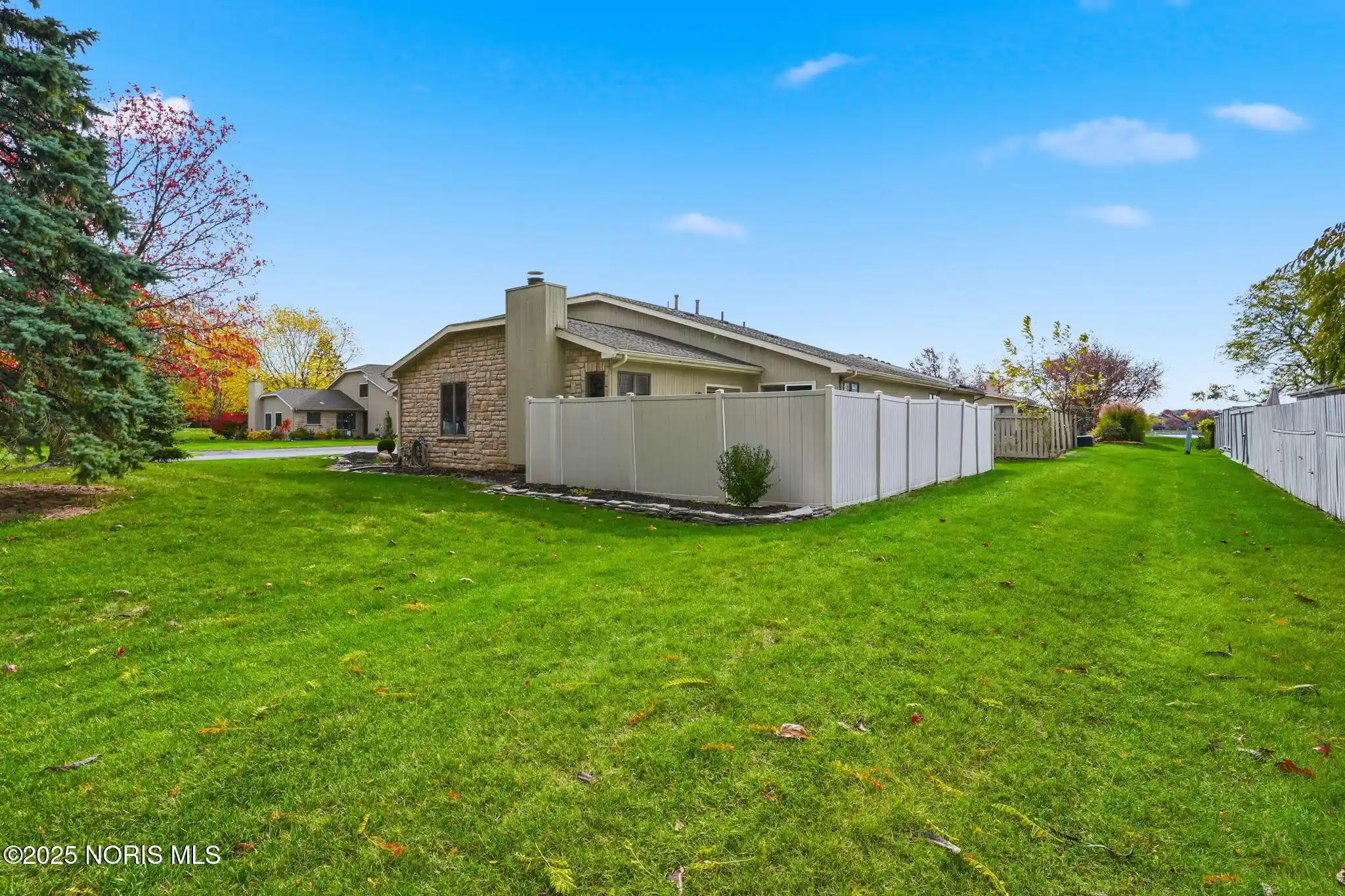 Listing Photo 33 - Condo for sale in 845 Fox Run Rd located at 845 Fox Run Rd, Findlay, OH 45840 - Unit 845 Fox Run Rd