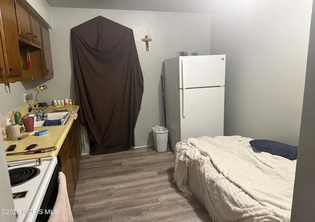 Listing Photo 2 - Condo for sale in building located at 1607 Brooke Park Dr, Toledo, OH 43612 - Unit #