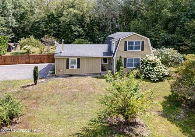 Photo 3 of Single Family Residence at U266 County Rd 2, Liberty Center, OH 43532 | MLS# 10001056 | | Sold on 2026-02-03