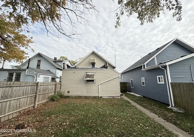 3rd image of 830 Bartley Pl, Toledo, OH 43609 | MLS# 10001064