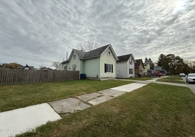 1st image of 837 Bartley Pl, Toledo, OH 43609 | MLS# 10001067