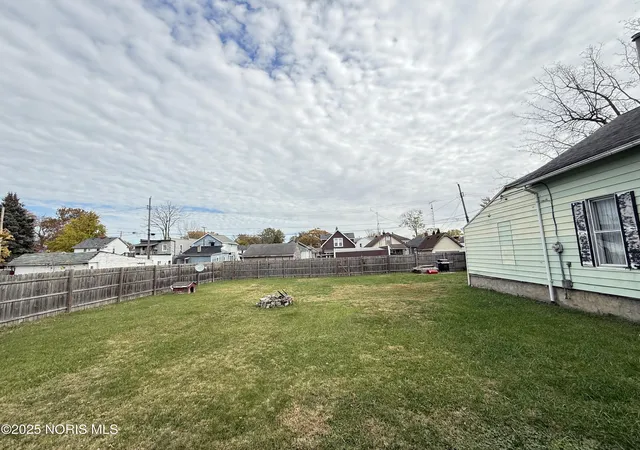 3rd image of 837 Bartley Pl, Toledo, OH 43609 | MLS# 10001067
