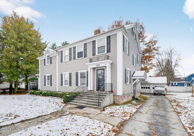 Homes for sale in Swanton, OH | 229 Woodland Ave, Swanton, OH 43558 | MLS# 10001185
