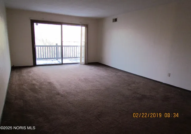 Listing Photo 3 - Condo for sale in building located at 1666 Brownstone Blvd, Toledo, OH 43614
