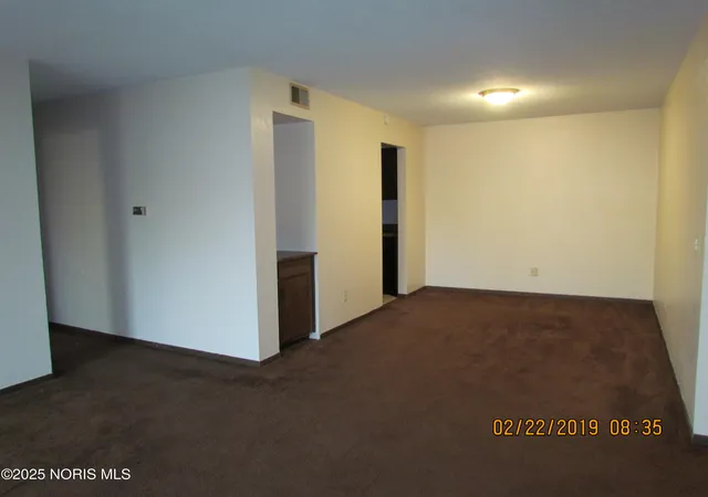 Listing Photo 4 - Condo for sale in building located at 1666 Brownstone Blvd, Toledo, OH 43614