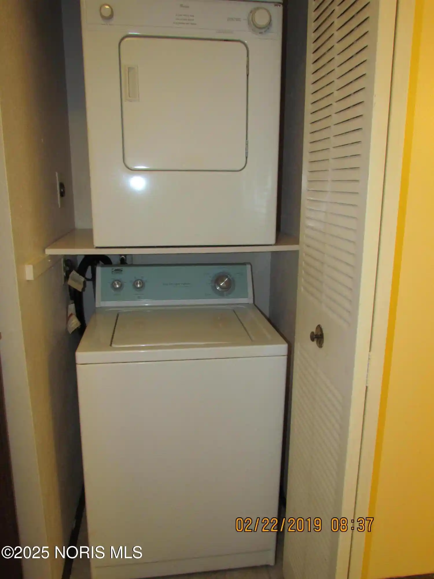 Listing Photo 9 - Condo for sale in 1666 Brownstone Blvd located at 1666 Brownstone Blvd, Toledo, OH 43614 - Unit 1666 Brownstone Blvd