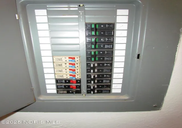 Photo 10 of Condo for sale at 1668 Brownstone Blvd, Toledo, OH 43614 | MLS# 10001089 | Listing updated on 2025-12-02