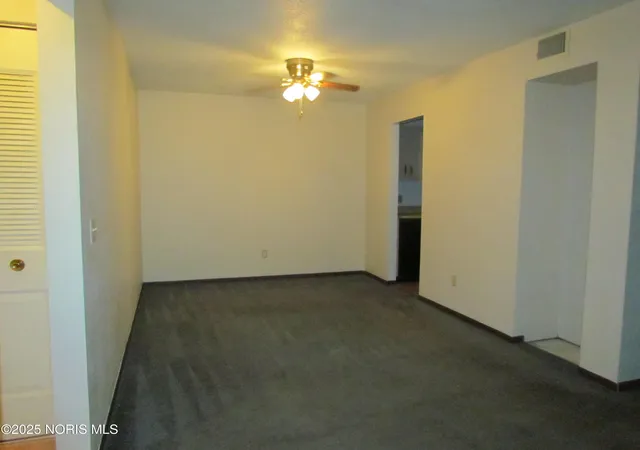 Photo 2 of Condo for sale at 1668 Brownstone Blvd, Toledo, OH 43614 | MLS# 10001089 | Listing updated on 2025-12-02