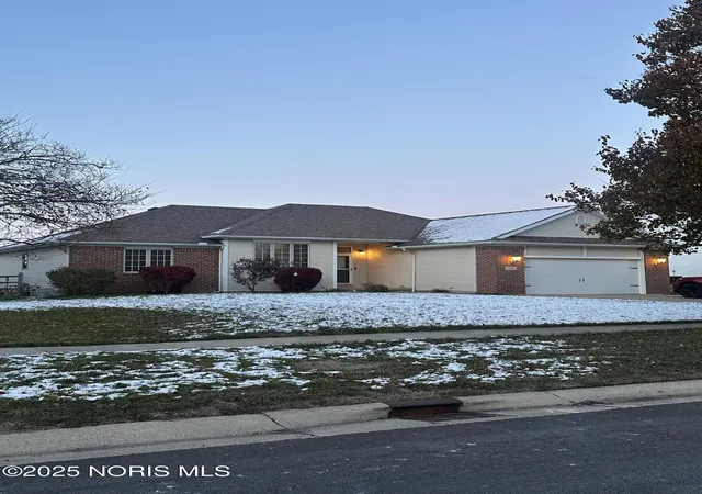 Photo 2 of Single family home for sale at 111 Kingsbury Ave, Haskins, OH 43525 | MLS# 10001143 | Listing updated on 2025-11-14