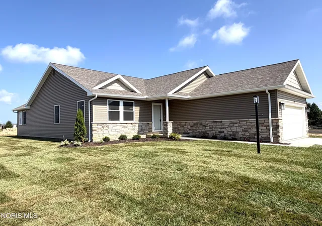 Photo 2 of Condo for sale at 987 Greenbrier Rd #102, Upper Sandusky, OH 43351 | MLS# 10001216 | Listing updated on 2026-10-05