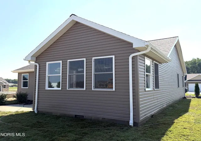 Photo 3 of Condo for sale at 987 Greenbrier Rd #102, Upper Sandusky, OH 43351 | MLS# 10001216 | Listing updated on 2026-10-05