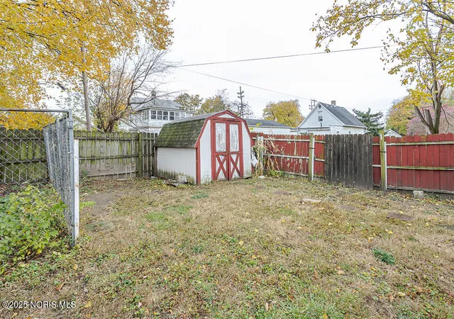 Homes for sale in Toledo, OH | 914 Moore St, Toledo, OH 43608 | MLS# 10001245